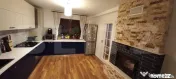 Casa 5 camere, IZVOR 