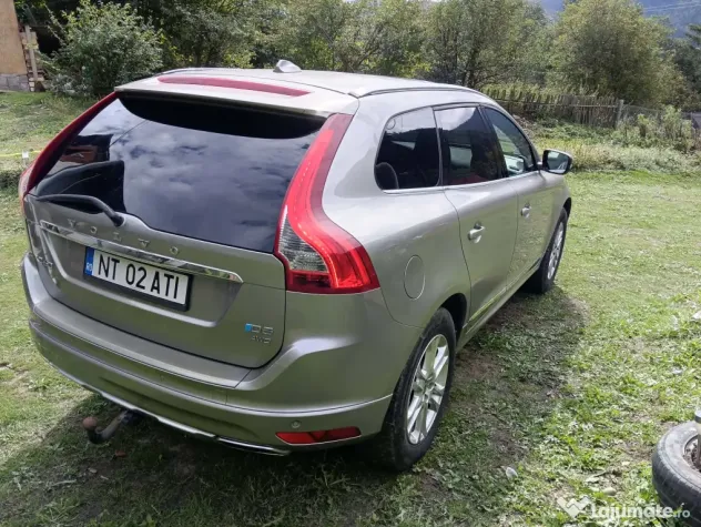Vând Volvo XC 60 2014