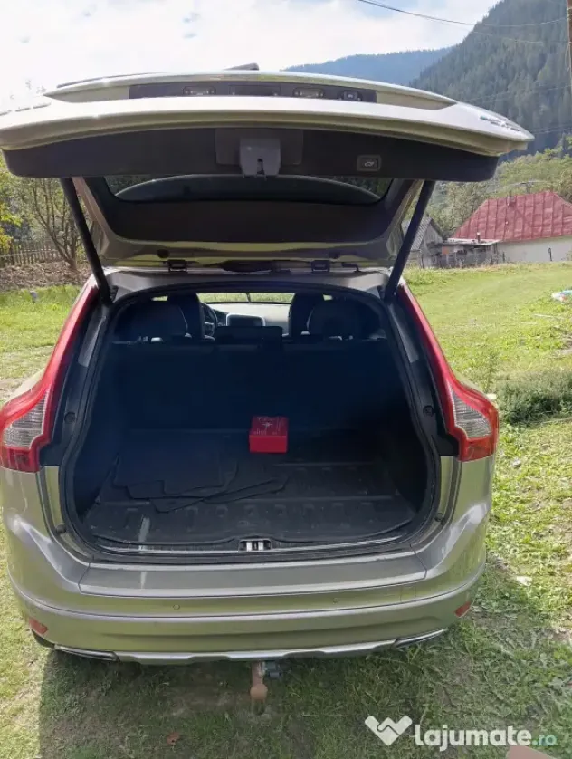 Vând Volvo XC 60 2014