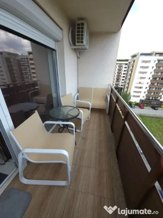 Studio Urban Coresi+loc parcare proprietar - Brasov (Brasov)