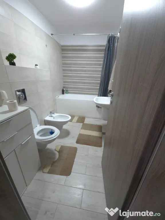 Studio Urban Coresi+loc parcare proprietar - Brasov (Brasov)