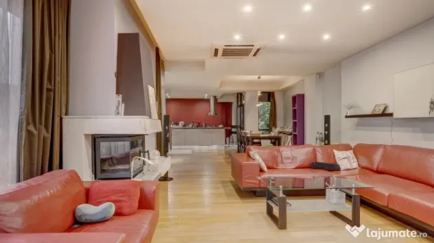 Vila de Piata Unirii l Constructie noua si garaj - Bucuresti (Bucuresti-Ilfov)