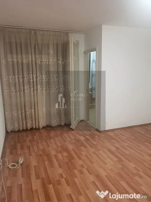 Garsoniera 31mp -etaj 3 -lift -8 min de mers Metrou Aparatorii Patriei - Bucuresti (Bucuresti-Ilfov)