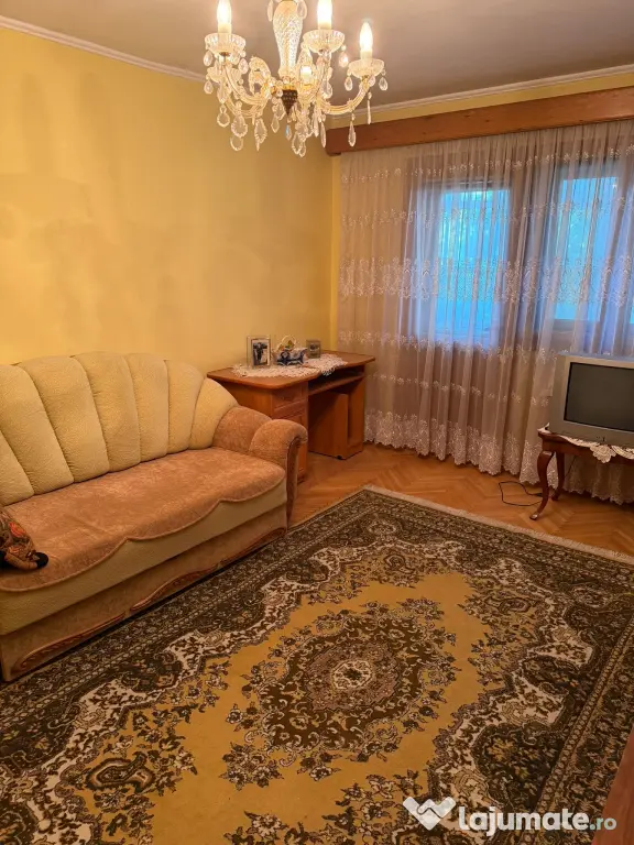 Apartament deosebit 3 camere, central Focsani