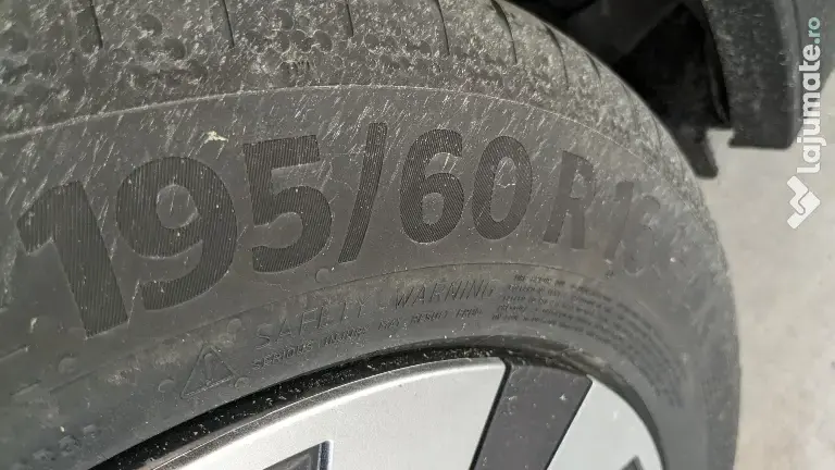Vând set 4 anvelope Continental de vara
