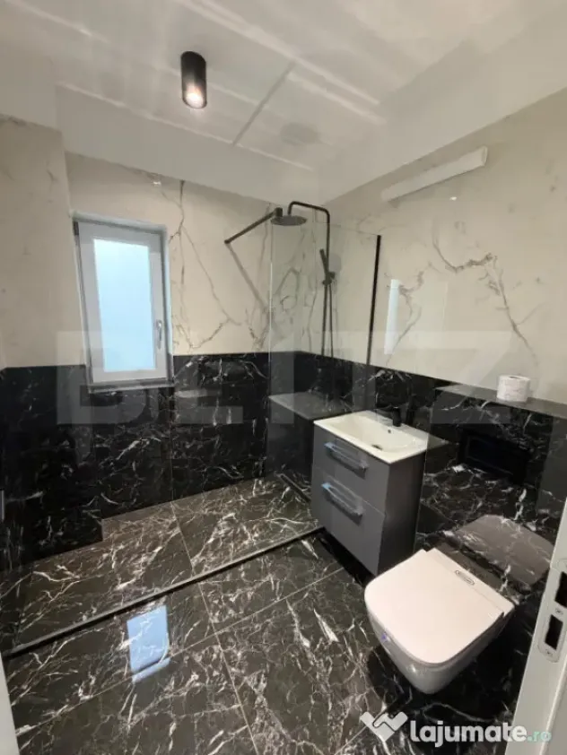 Penthouse 3 camere, 133.5 mp, Centru, zona Pirelli - Craiova (Dolj)