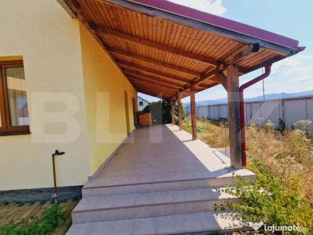 Casă 5 camere, Tărlungeni - Carpinis (Brasov)