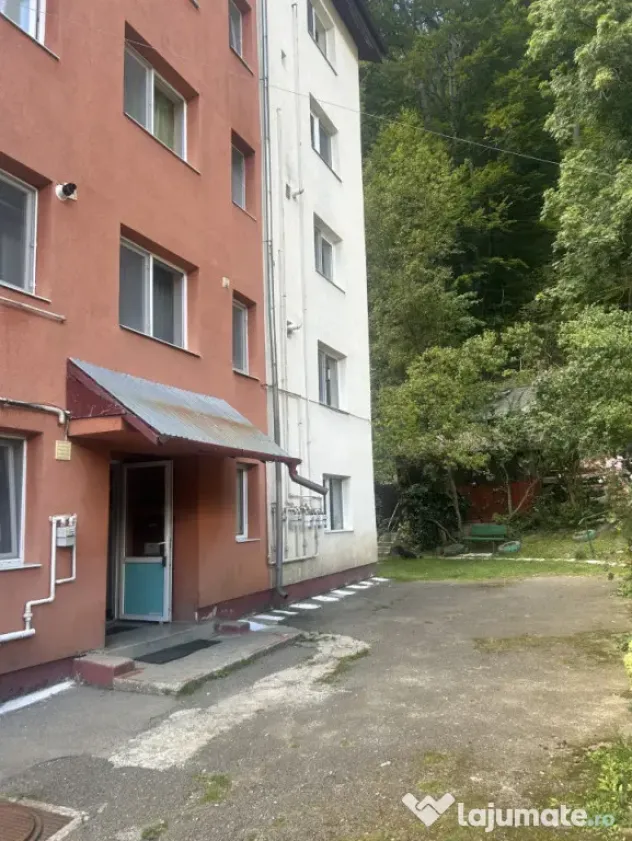 Oportunitate! Apartament 2 camere de închiriat, 49 mp, etaj - Busteni (Prahova)