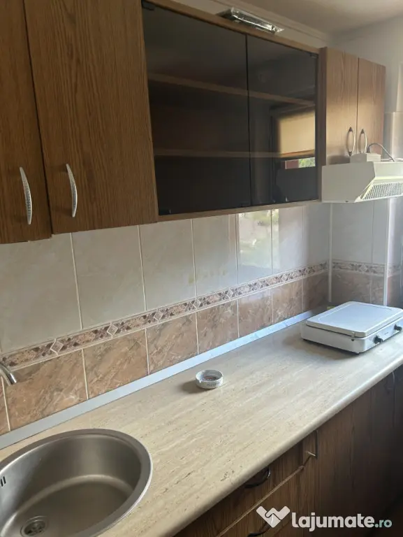 Oportunitate! Apartament 2 camere de închiriat, 49 mp, etaj - Busteni (Prahova)