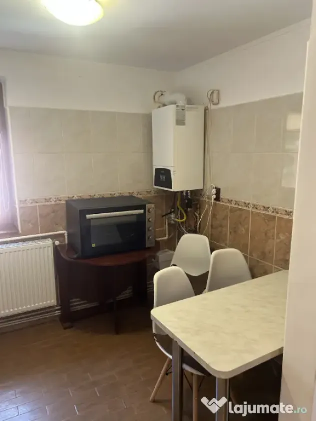 Oportunitate! Apartament 2 camere de închiriat, 49 mp, etaj - Busteni (Prahova)