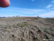 Teren Filesti, deschidere 28 m – Zonă în dezvoltare 