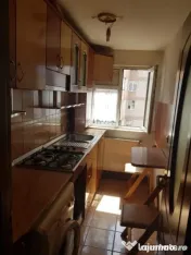De inchiriat apartament 2 camere zona Soarelui