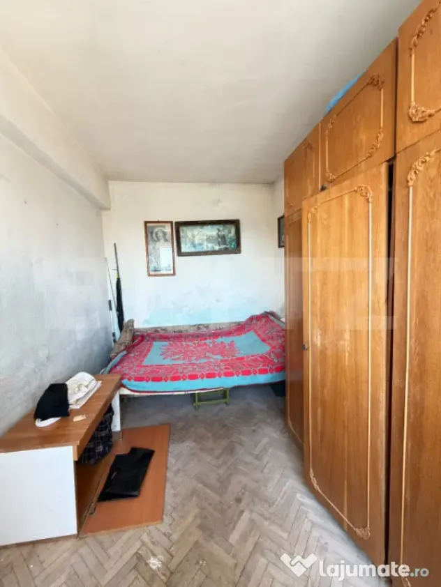 Apartament cu 3 camere, 38mp, de renovat, Micro III - Turda (Cluj)