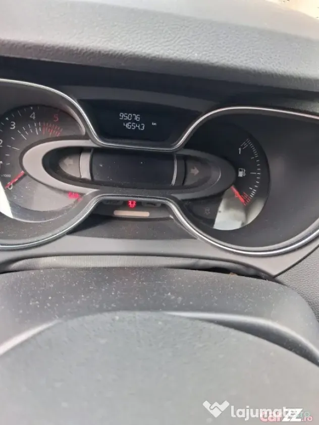 Autoturism marca Renault Captur stare excelenta - Tarlungeni (Brasov)