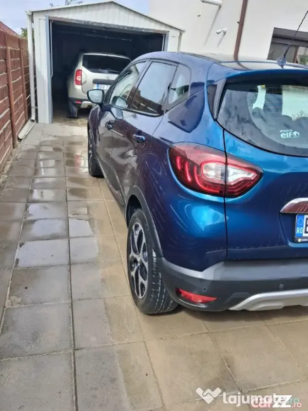 Autoturism marca Renault Captur stare excelenta - Tarlungeni (Brasov)