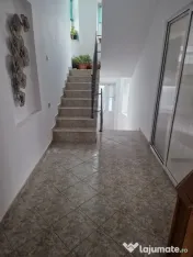 Casa la cheie mobilata si utilata cu 2500mp teren in oras 