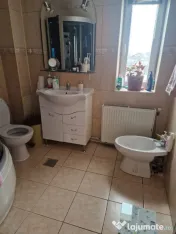 Casa la cheie mobilata si utilata cu 2500mp teren in oras 