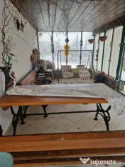 Casa la cheie mobilata si utilata cu 2500mp teren in oras 