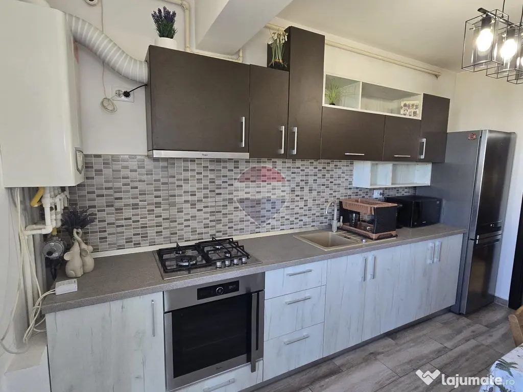 De Vanzare - Apartament Decomandat - Complex Rezidential - Bucuresti (Bucuresti-Ilfov)