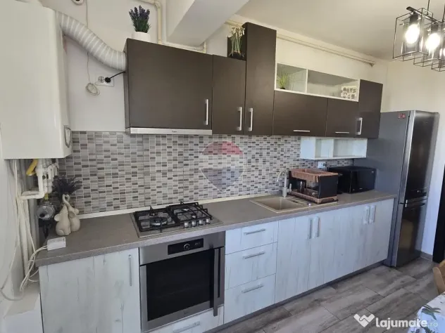 De Vanzare - Apartament Decomandat - Complex Rezidential - Bucuresti (Bucuresti-Ilfov)