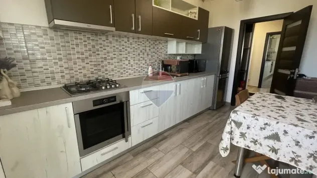De Vanzare - Apartament Decomandat - Complex Rezidential - Bucuresti (Bucuresti-Ilfov)