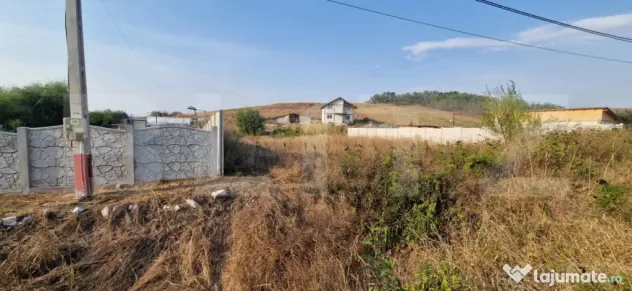 Teren intravilan ,666 mp, Sat Lesile - Simnicu De Sus (Dolj)