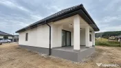 Casă individuală nouă, 3 dormitoare și terasă mare – 