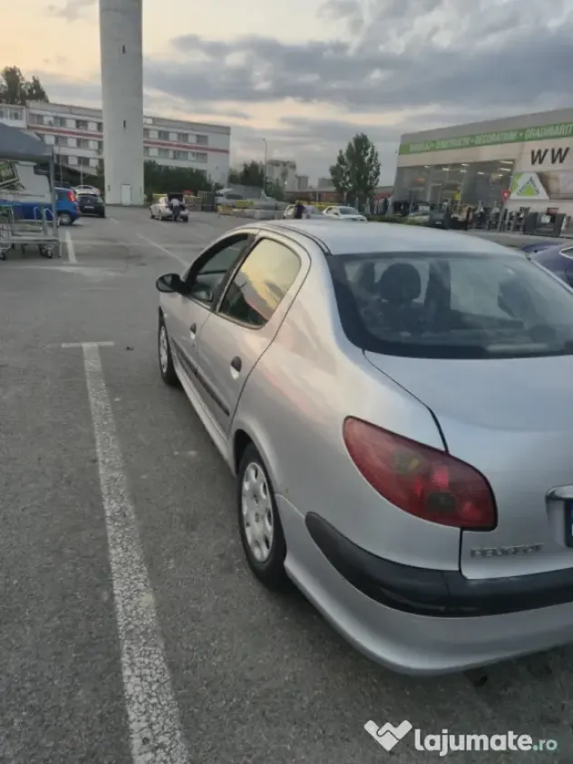 Peugeot 206 Sedan