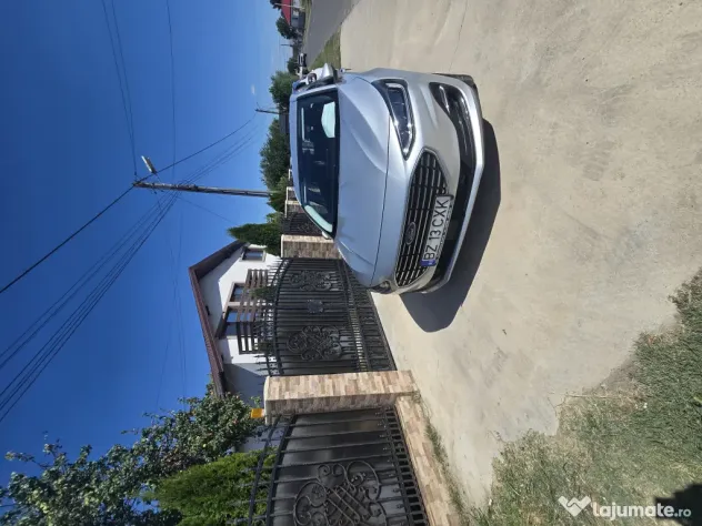 Vând Ford Focus facelift...ca nou