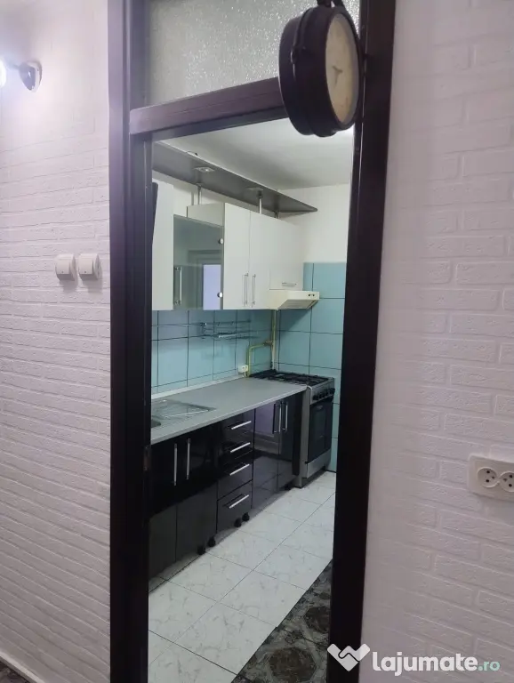 Apartament 2 camere decomandat Ploiesti, zona Mihai Bravu