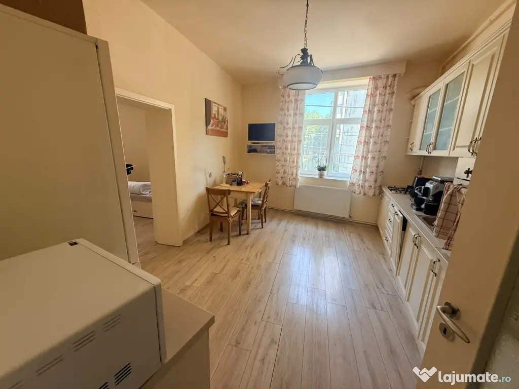 Apartament 3 camere (100 mp) | Zona Traian