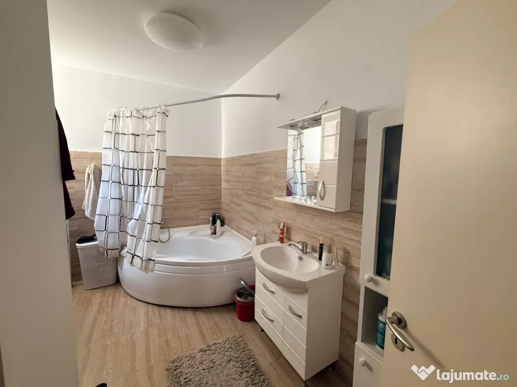 Apartament 3 camere (100 mp) | Zona Traian