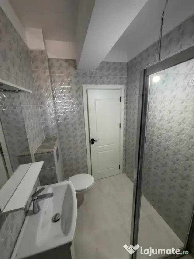 Inchiriez apartament(STUDIO ) lux ,52 mp utili , prima inchi - Craiova (Dolj)