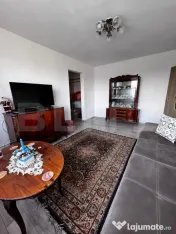Apartament 2 camere, zona Micro 2, cu loc de parcare