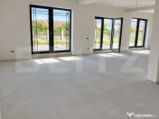 Casă tip duplex de închiriat – 136 mp, P+1, parcare și 