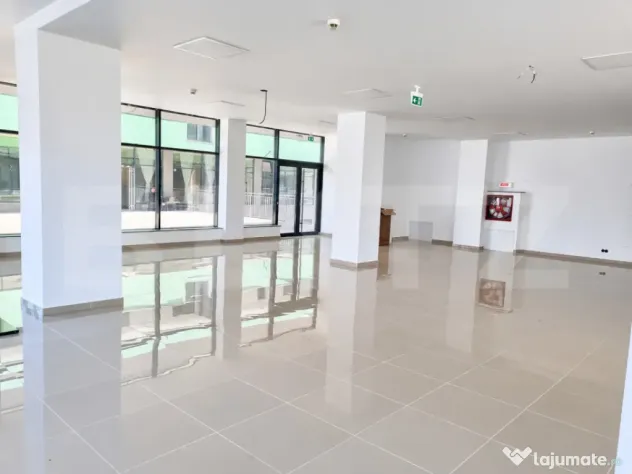 Spațiu comercial 200 mp, Calea Moldovei – acces direct di - Bistrita (Bistrita-Nasaud)