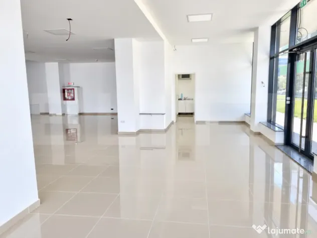 Spațiu comercial 200 mp, Calea Moldovei – acces direct di - Bistrita (Bistrita-Nasaud)