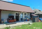 Două case pe 440 mp, acces din 2 străzi – Băjești, Bă