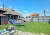 Două case pe 440 mp, acces din 2 străzi – Băjești, Bă