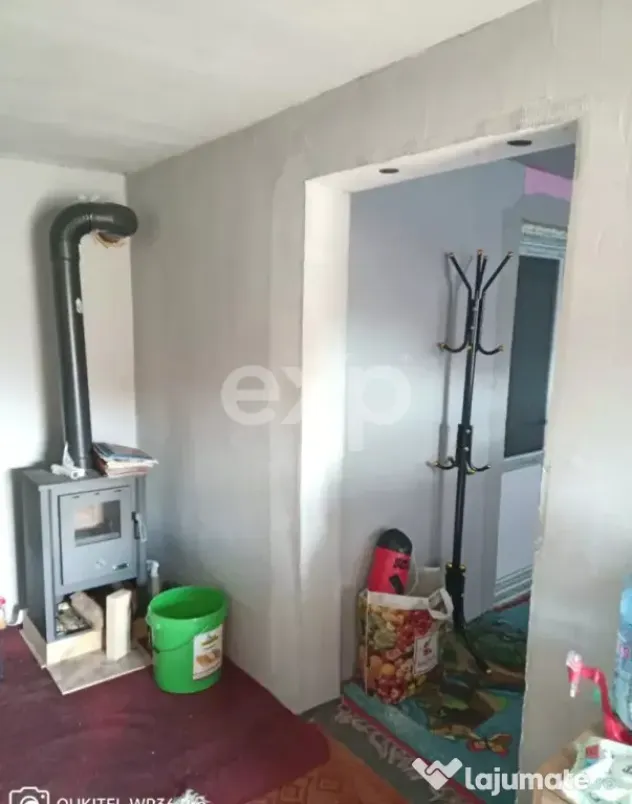 Două case pe 440 mp, acces din 2 străzi – Băjești, Bă - Bajesti (Arges)