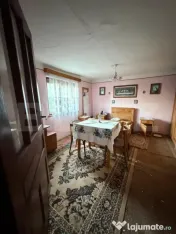 Casă de vânzare cu teren generos