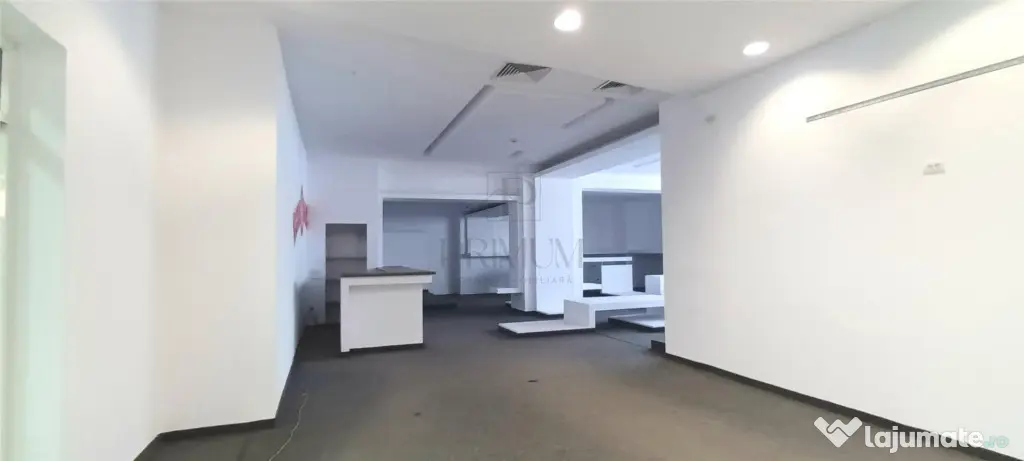 Spatiu comercial renovat cu vitrina - Lipovei - Iulius Mall - Timisoara (Timis)