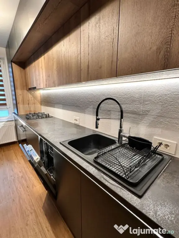 APARTAMENT PREMIUM CU 2 CAMERE | PARCARE INCLUSĂ - Brasov (Brasov)