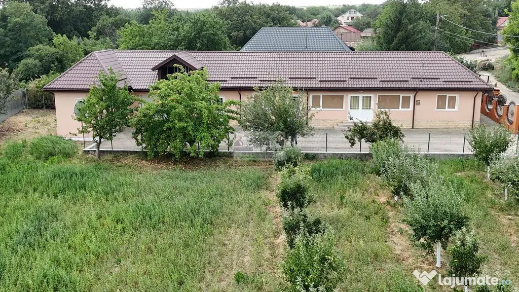Casă cu teren generos și livadă – Păunești, Vișioara - Paunesti (Vrancea)