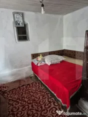 Casă locuibilă cu teren 2.809 mp și anexe, la doar 20 min 