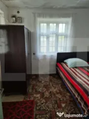 Casă locuibilă cu teren 2.809 mp și anexe, la doar 20 min 