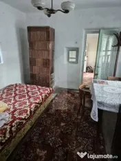 Casă locuibilă cu teren 2.809 mp și anexe, la doar 20 min 