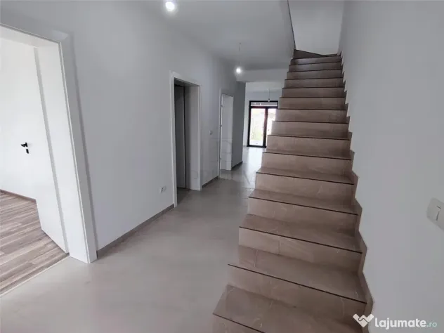 Duplex 4 camere - 130 mp utili - finisaje premium - Mosnita Veche (Timis)
