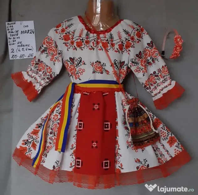 Costum popular pentru copii 4-5-6 ani 175 lei