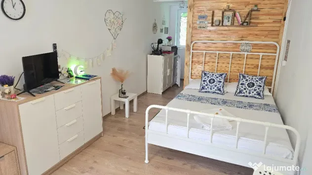 Vand proprietate Deva, A. Vlaicu, compusa din casa de locuit si anexa - Deva (Hunedoara)
